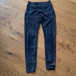 BeyondYoga Metallic Leggings